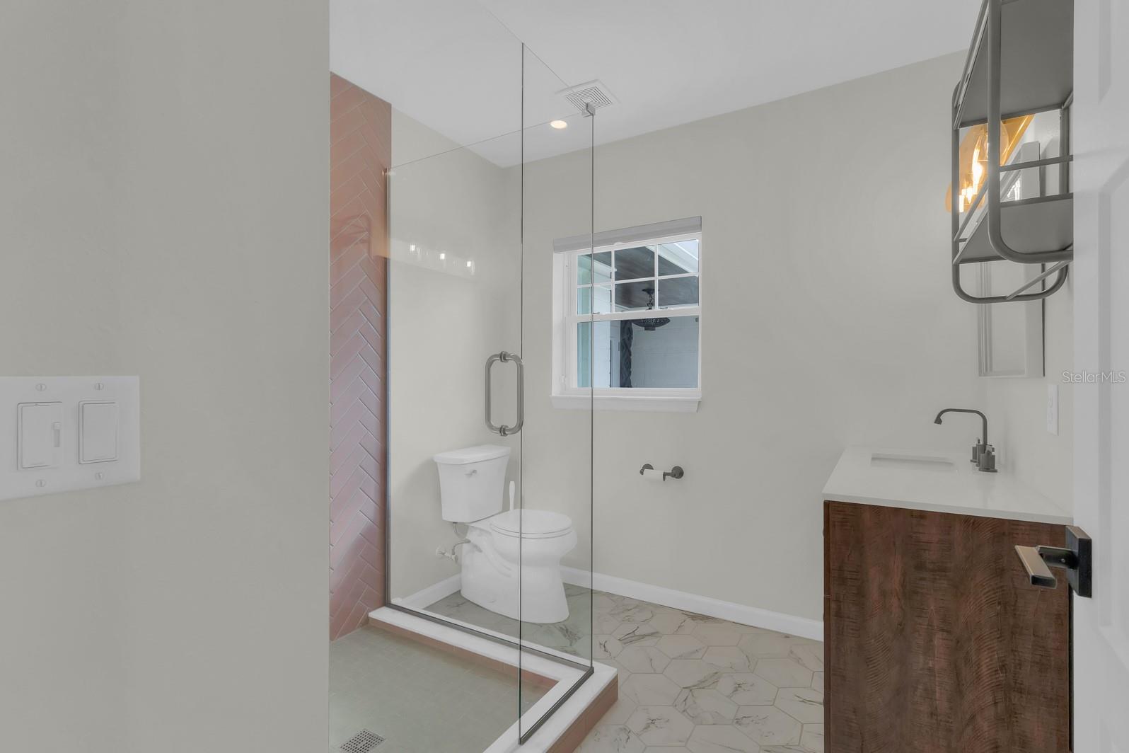 1619 N WESTMORELAND DR, ORLANDO, FL, 32804