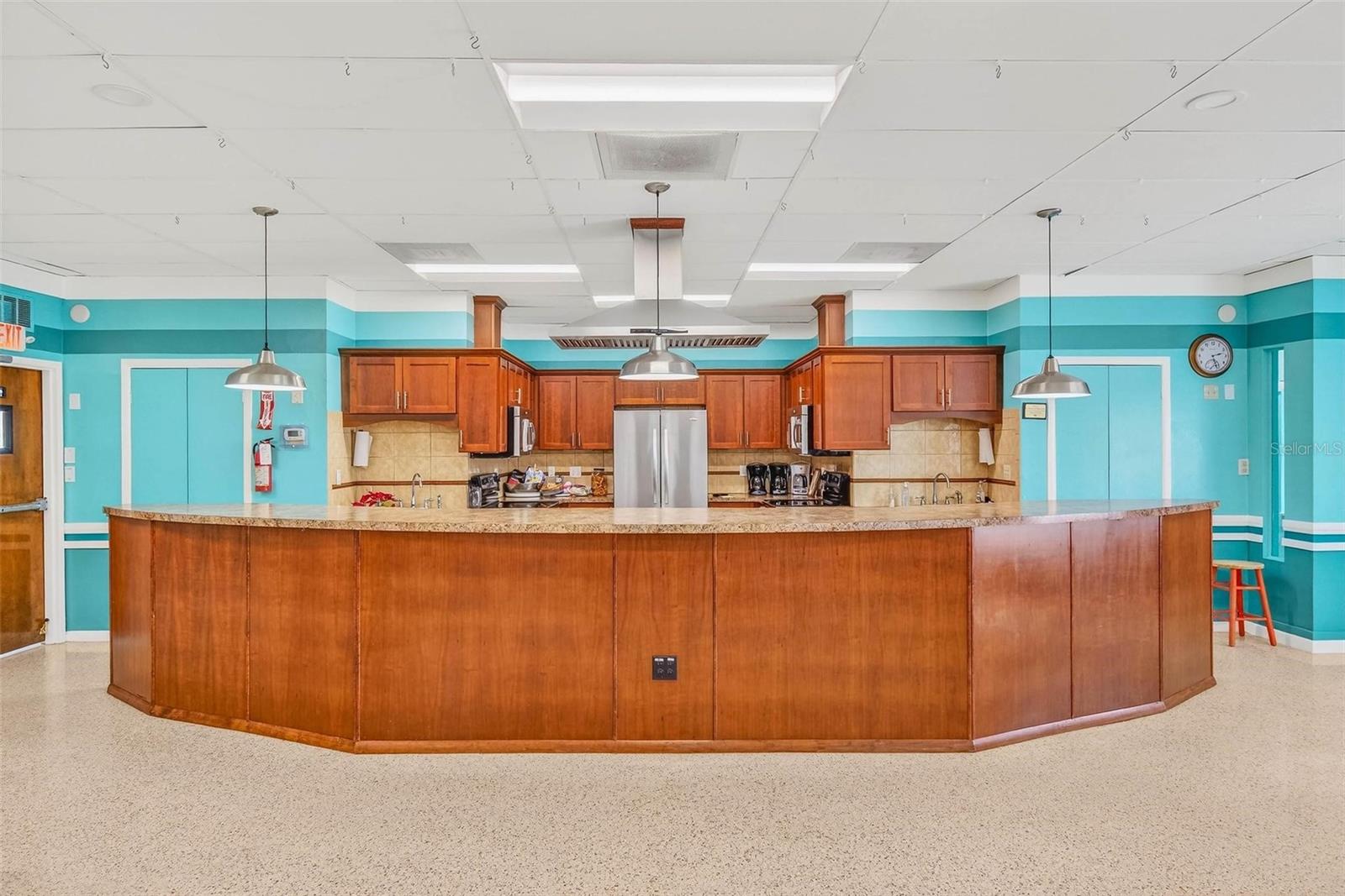 14198 89TH AVE, SEMINOLE, FL, 33776