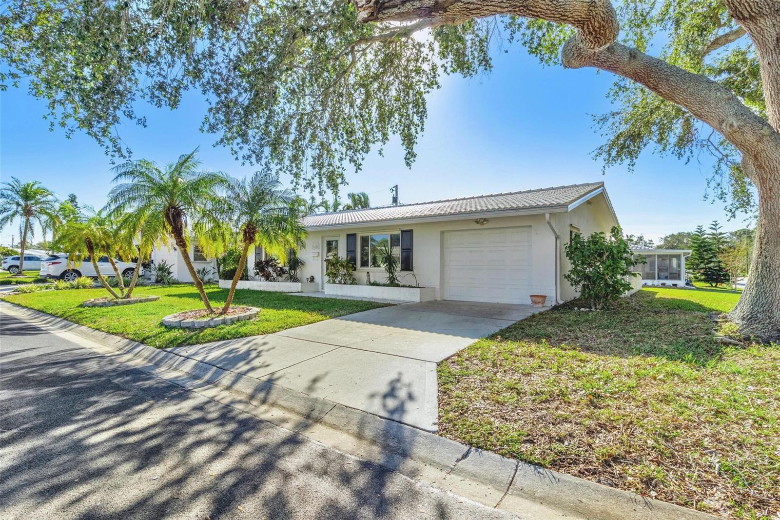 14198 89TH AVE, SEMINOLE, FL, 33776