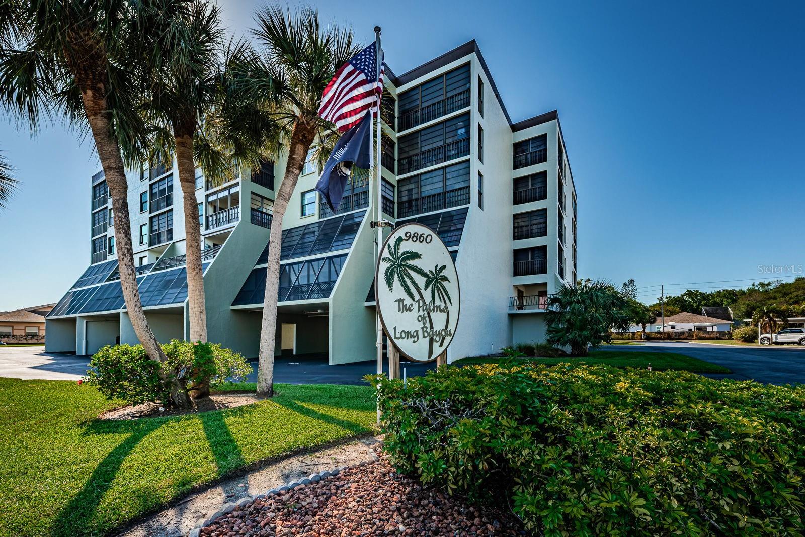 Welcome to the Palms of Long Bayou