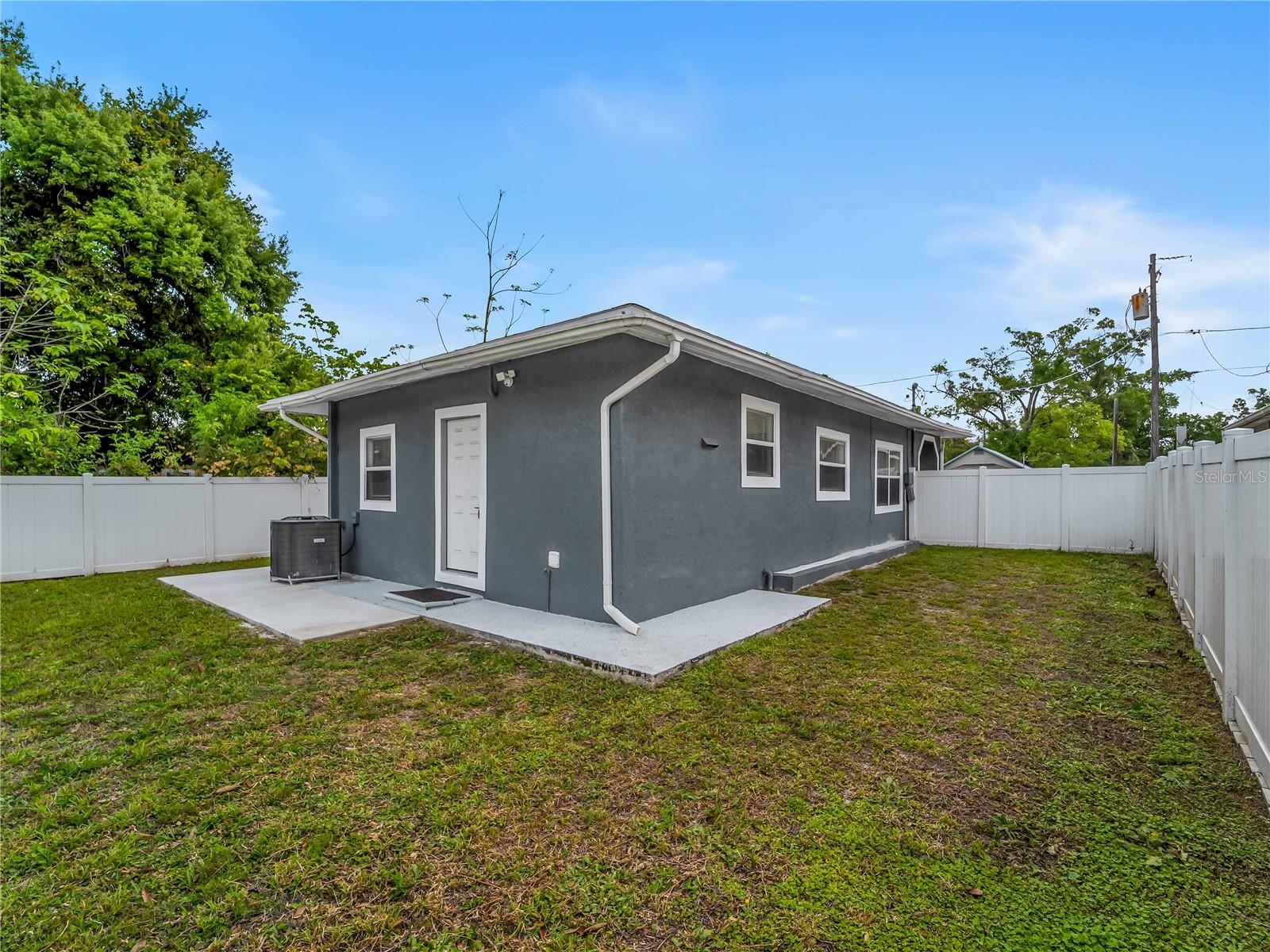 8010 N BROOKS ST, TAMPA, FL, 33604