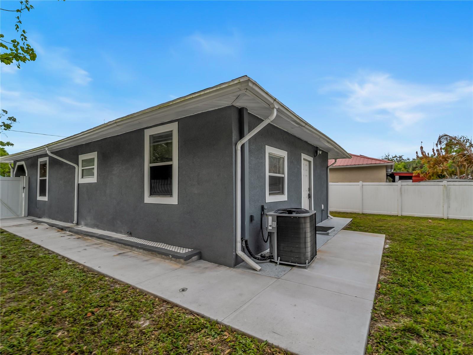 8010 N BROOKS ST, TAMPA, FL, 33604