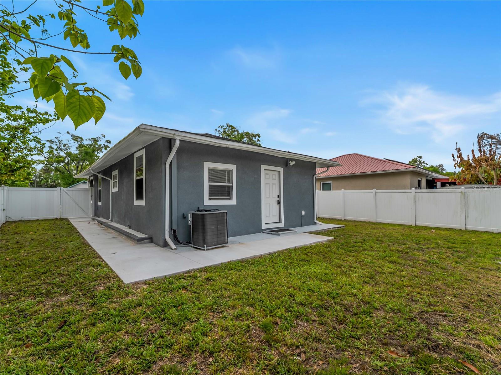8010 N BROOKS ST, TAMPA, FL, 33604