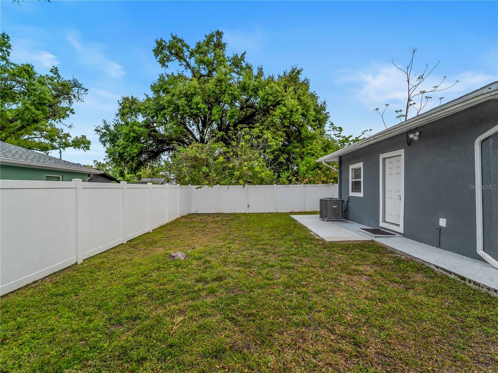8010 N BROOKS ST, TAMPA, FL, 33604