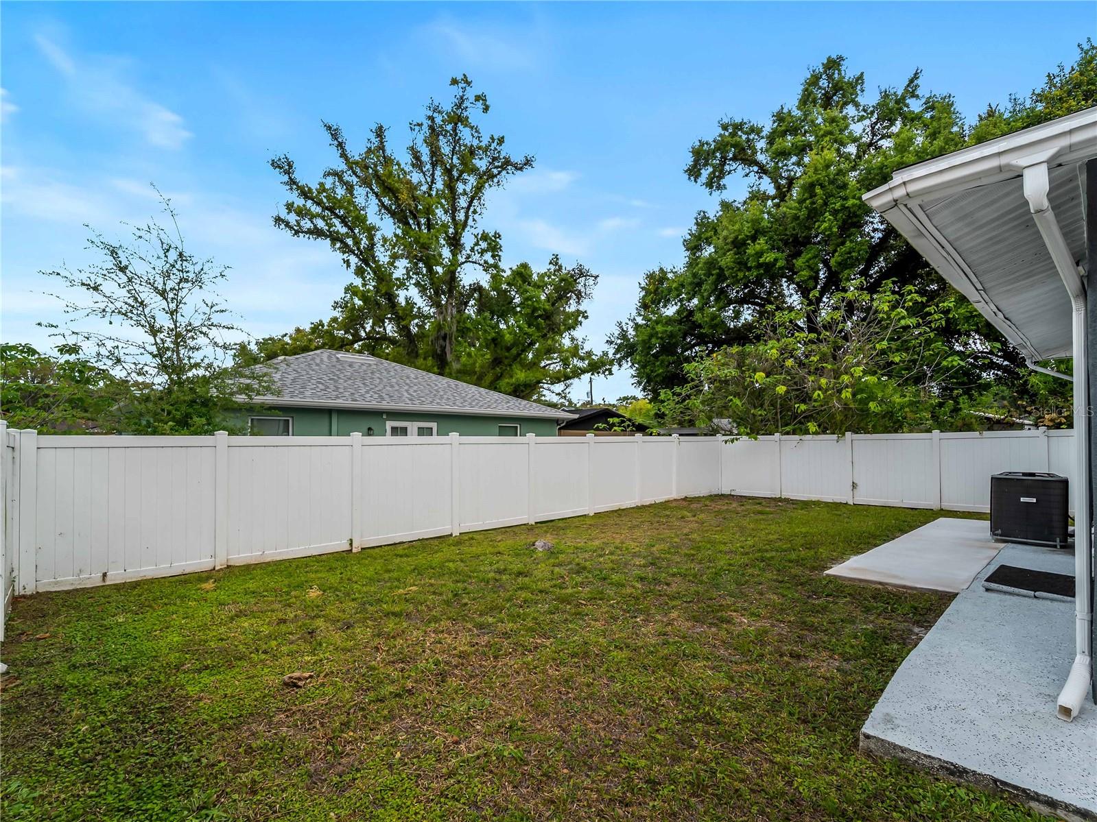 8010 N BROOKS ST, TAMPA, FL, 33604