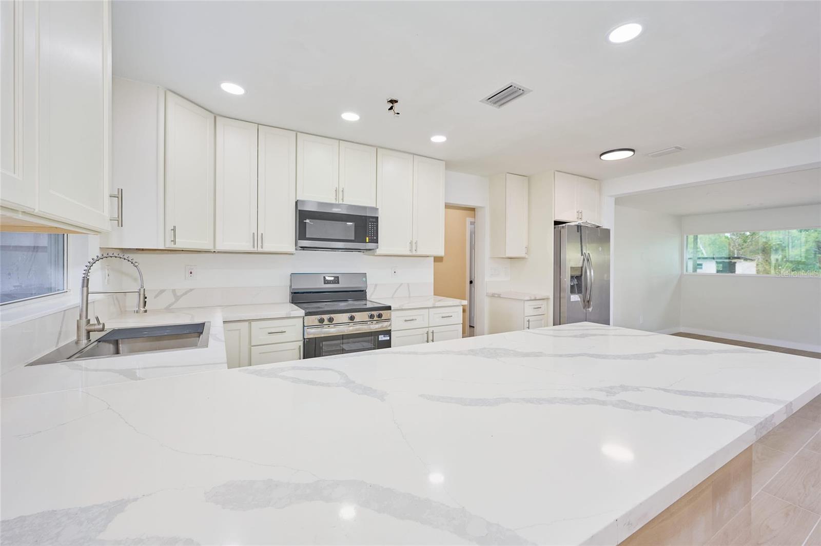 3500 ORCHID DR, INDIAN LAKE ESTATES, FL, 33855