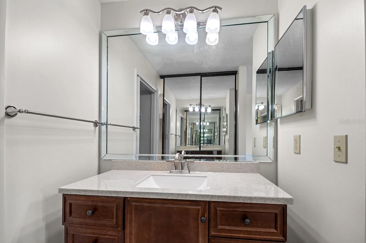 4 ESCONDIDO CIR #27, ALTAMONTE SPRINGS, FL, 32701
