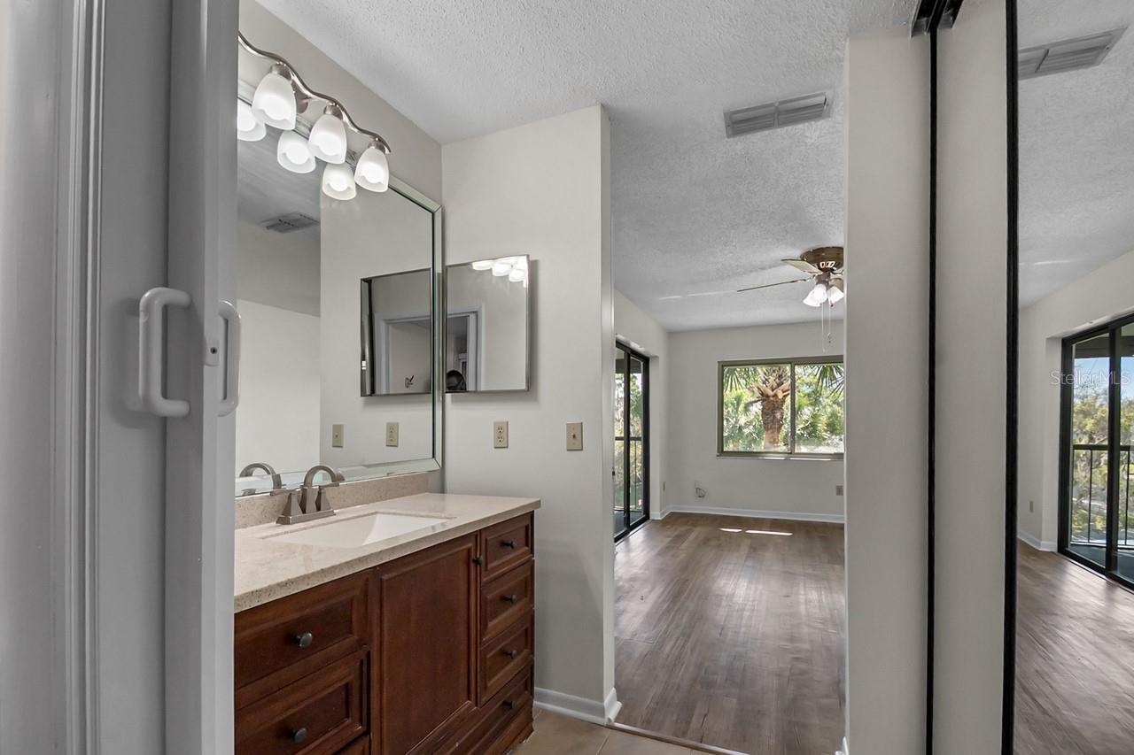 4 ESCONDIDO CIR #27, ALTAMONTE SPRINGS, FL, 32701