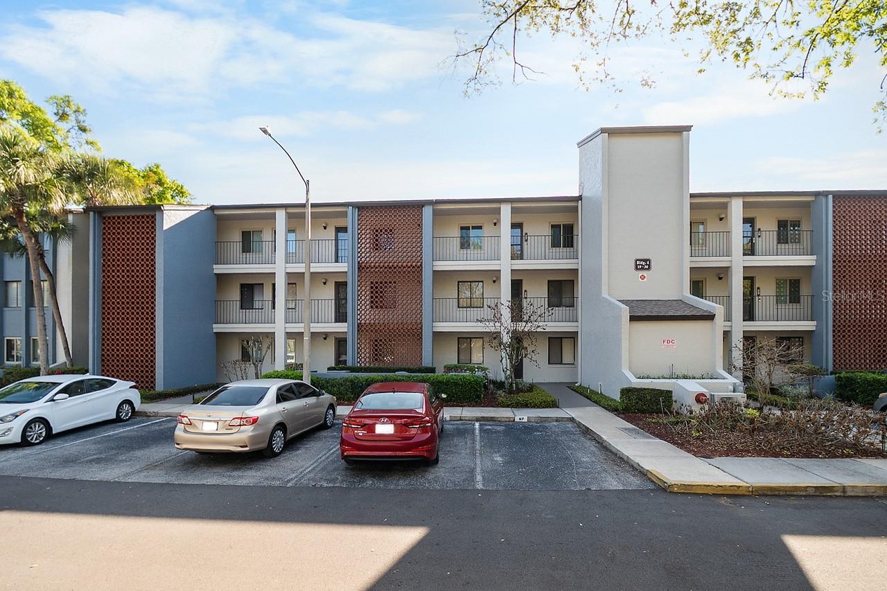 4 ESCONDIDO CIR #27, ALTAMONTE SPRINGS, FL, 32701