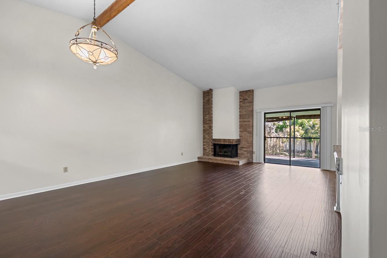 4 ESCONDIDO CIR #27, ALTAMONTE SPRINGS, FL, 32701