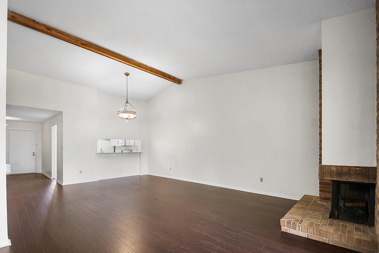 4 ESCONDIDO CIR #27, ALTAMONTE SPRINGS, FL, 32701