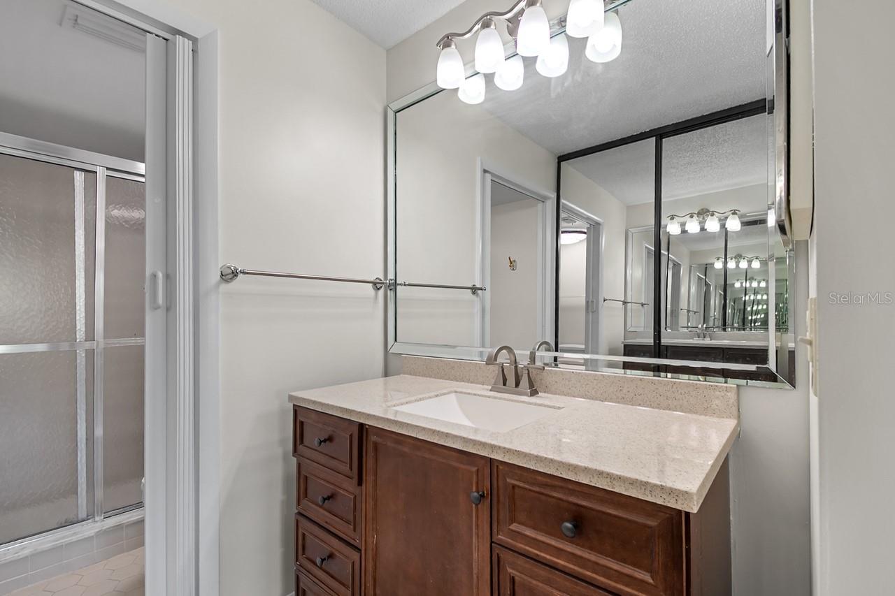 4 ESCONDIDO CIR #27, ALTAMONTE SPRINGS, FL, 32701