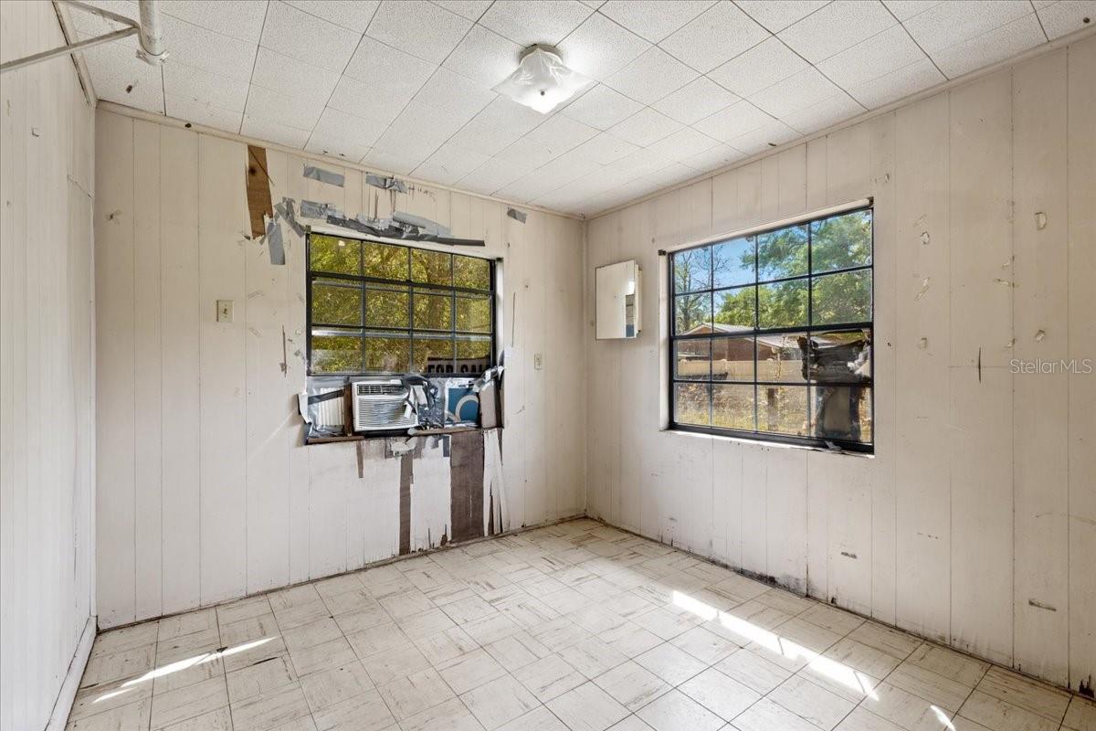 6950 SE HIGHWAY 41, MORRISTON, FL, 32668