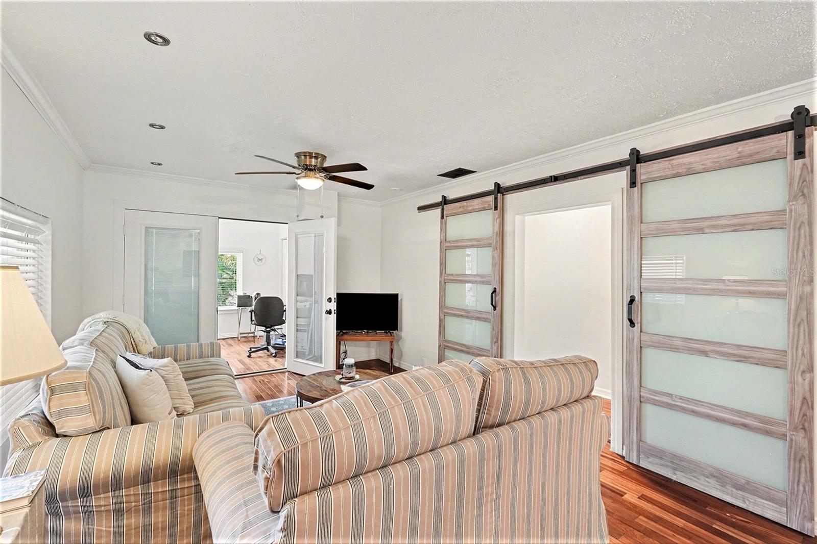 6305 S MACDILL AVE, TAMPA, FL, 33611