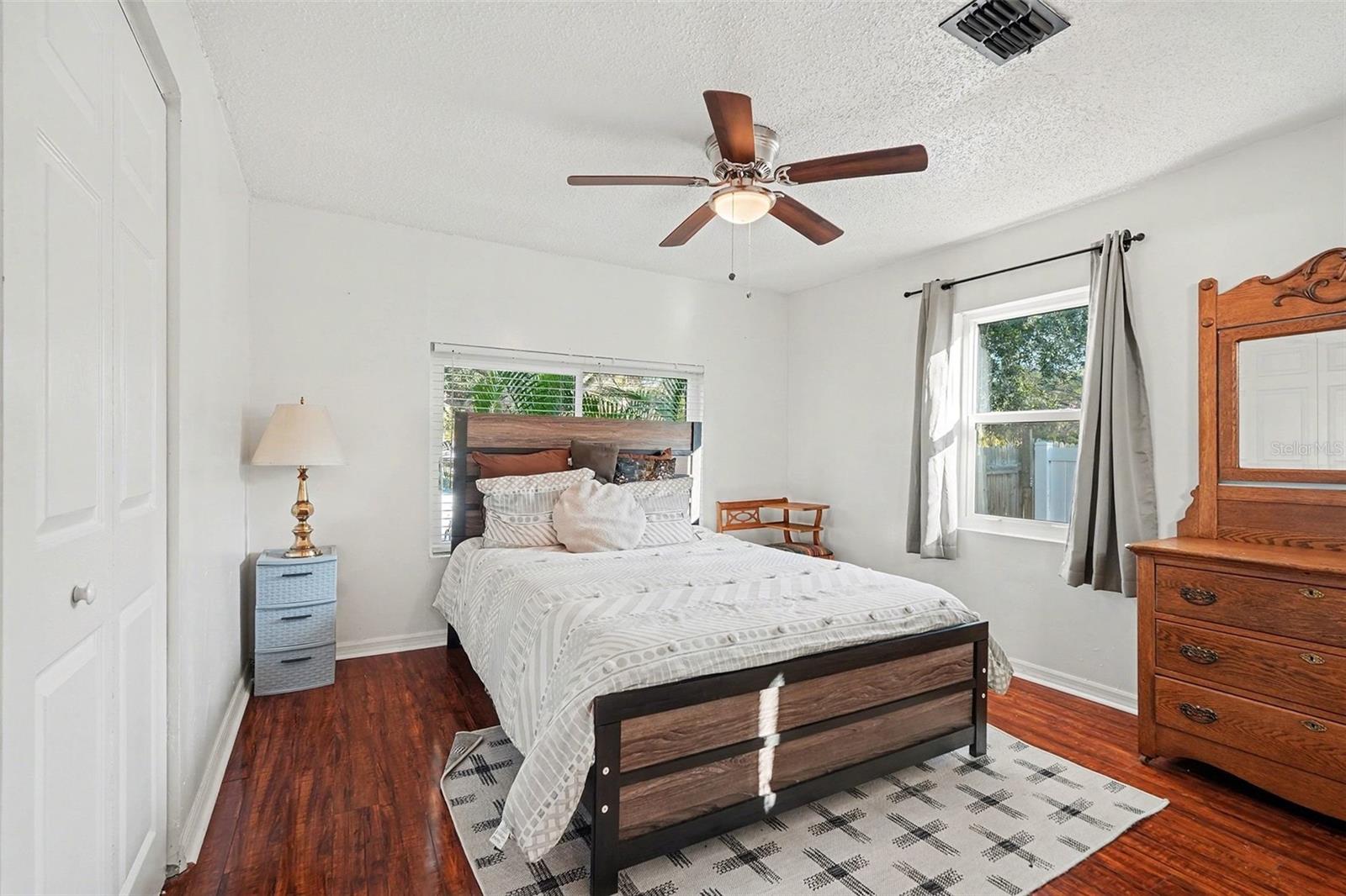 6305 S MACDILL AVE, TAMPA, FL, 33611
