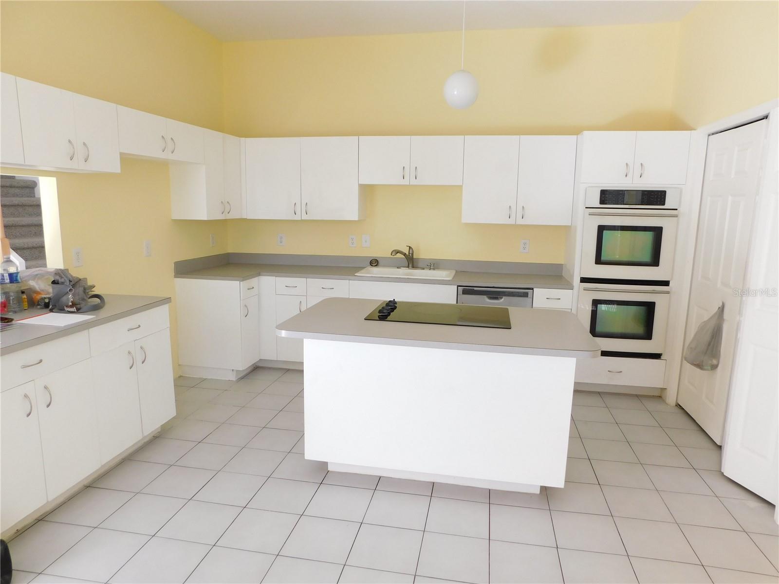 1720 ARABIAN LN, PALM HARBOR, FL, 34685