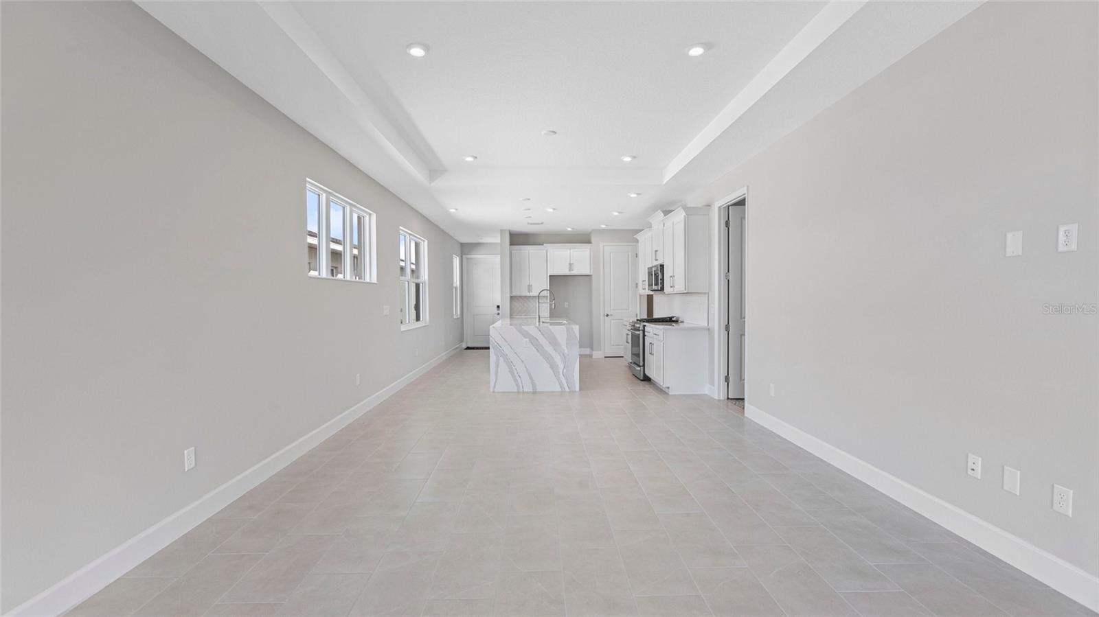 574 HAMMOCK OAKS BLVD, LADY LAKE, FL, 32159