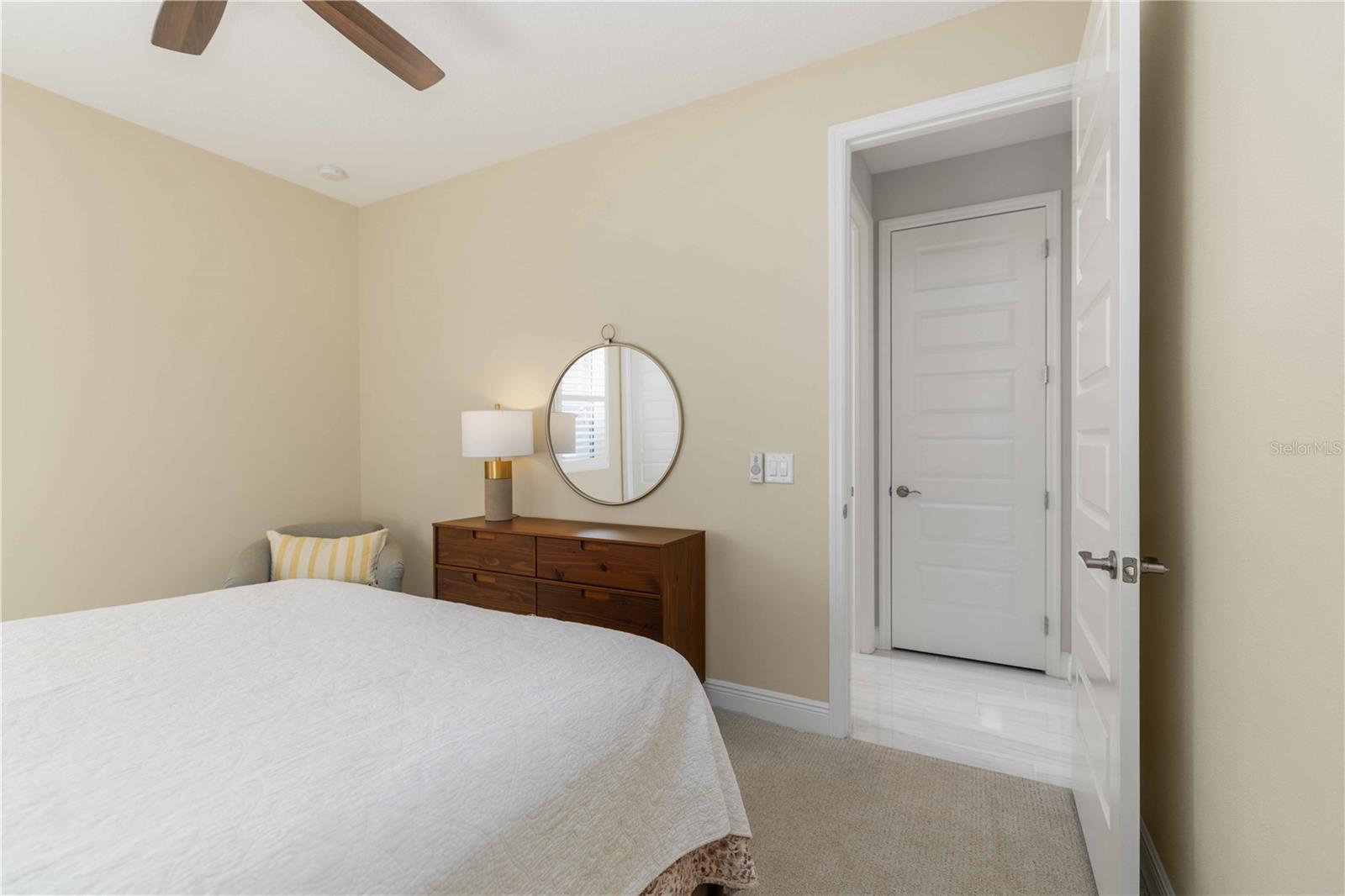 993 CROSSWIND AVE, SARASOTA, FL, 34240