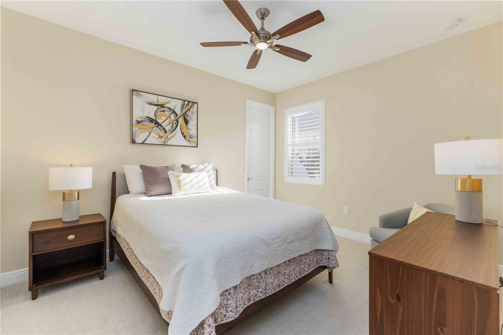 993 CROSSWIND AVE, SARASOTA, FL, 34240