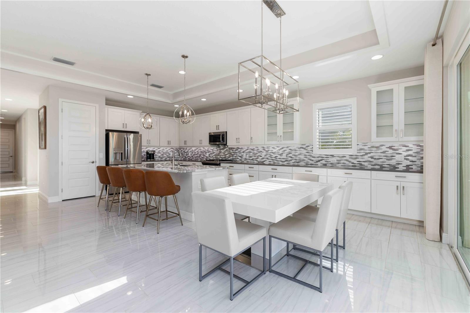 993 CROSSWIND AVE, SARASOTA, FL, 34240