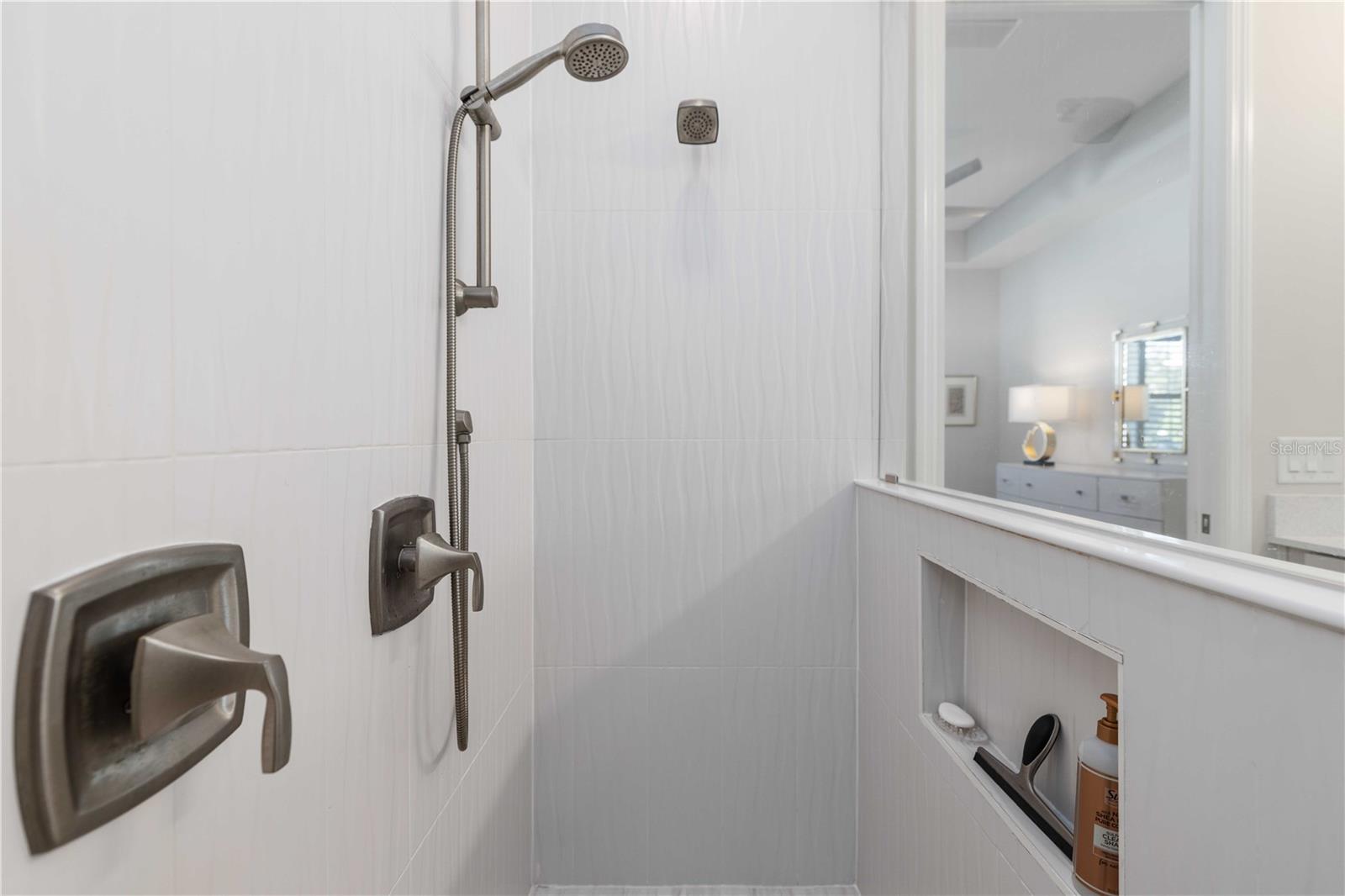 993 CROSSWIND AVE, SARASOTA, FL, 34240