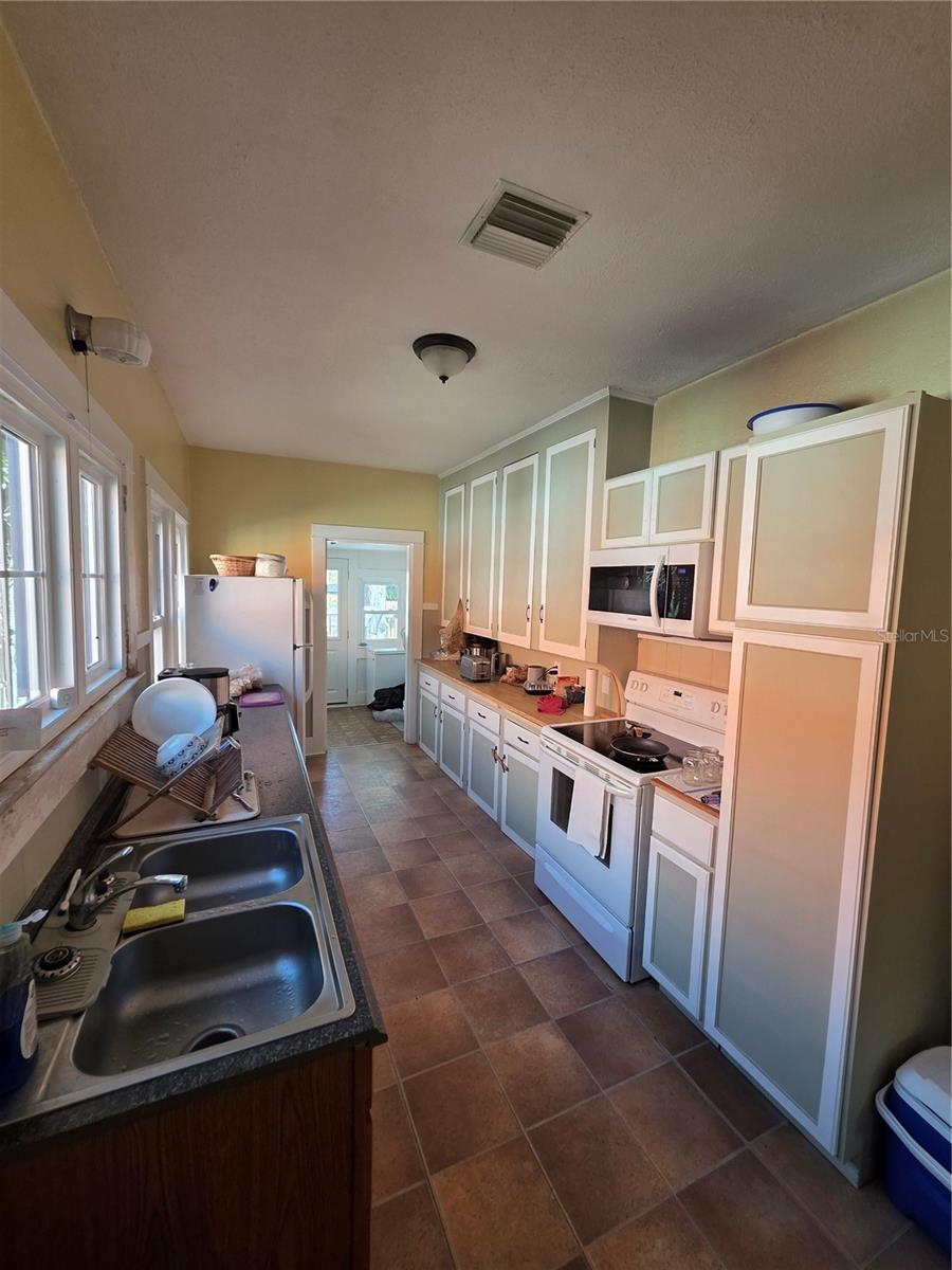 1568 DREW ST, CLEARWATER, FL, 33755