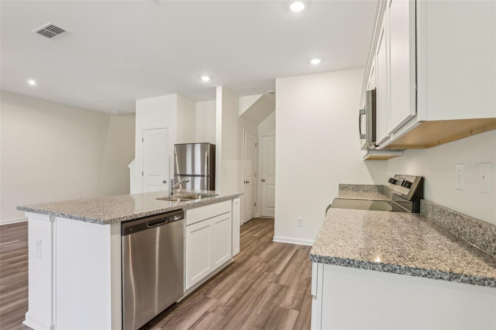 2554 GREY HAWK DR, KISSIMMEE, FL, 34746
