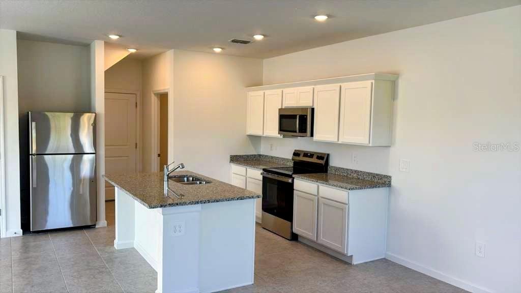 2554 GREY HAWK DR, KISSIMMEE, FL, 34746