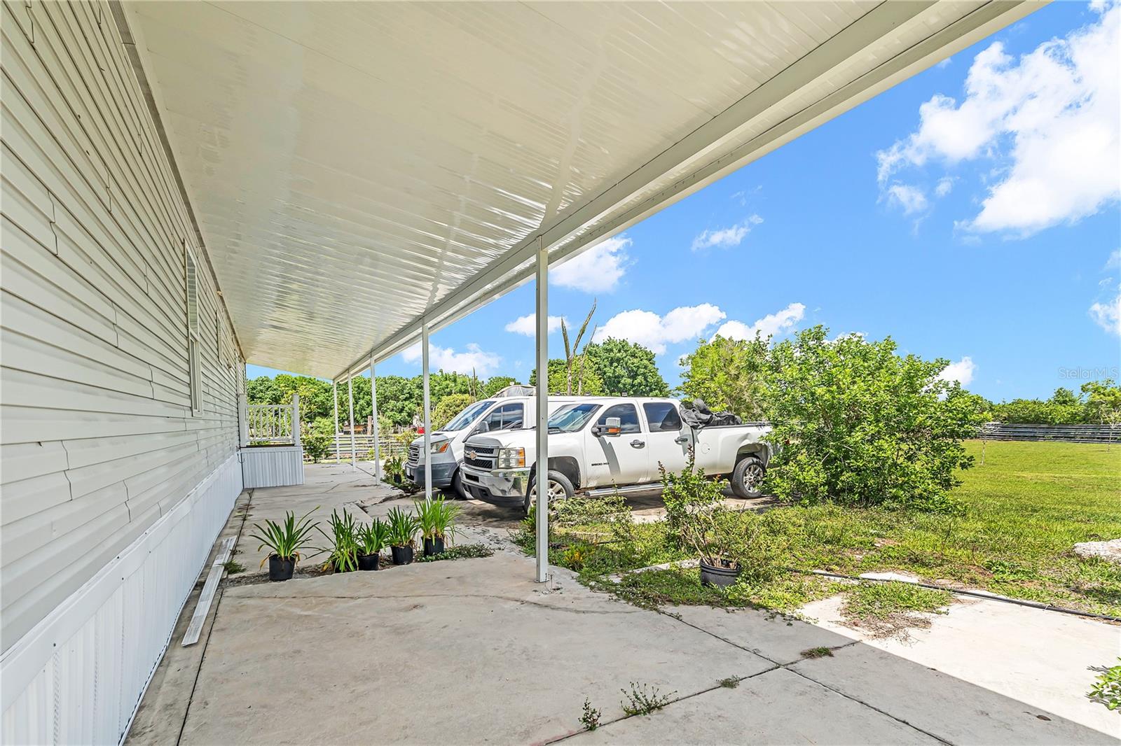1321 BLUFF HAMMOCK RD, LORIDA, FL, 33857