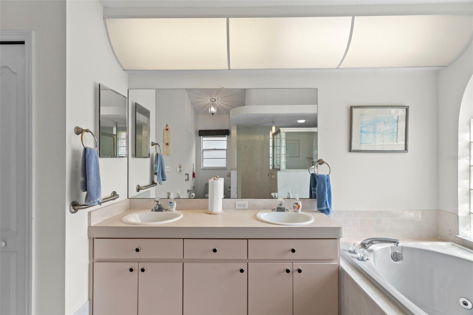 Primary Bathroom - Double Sinks - Tub