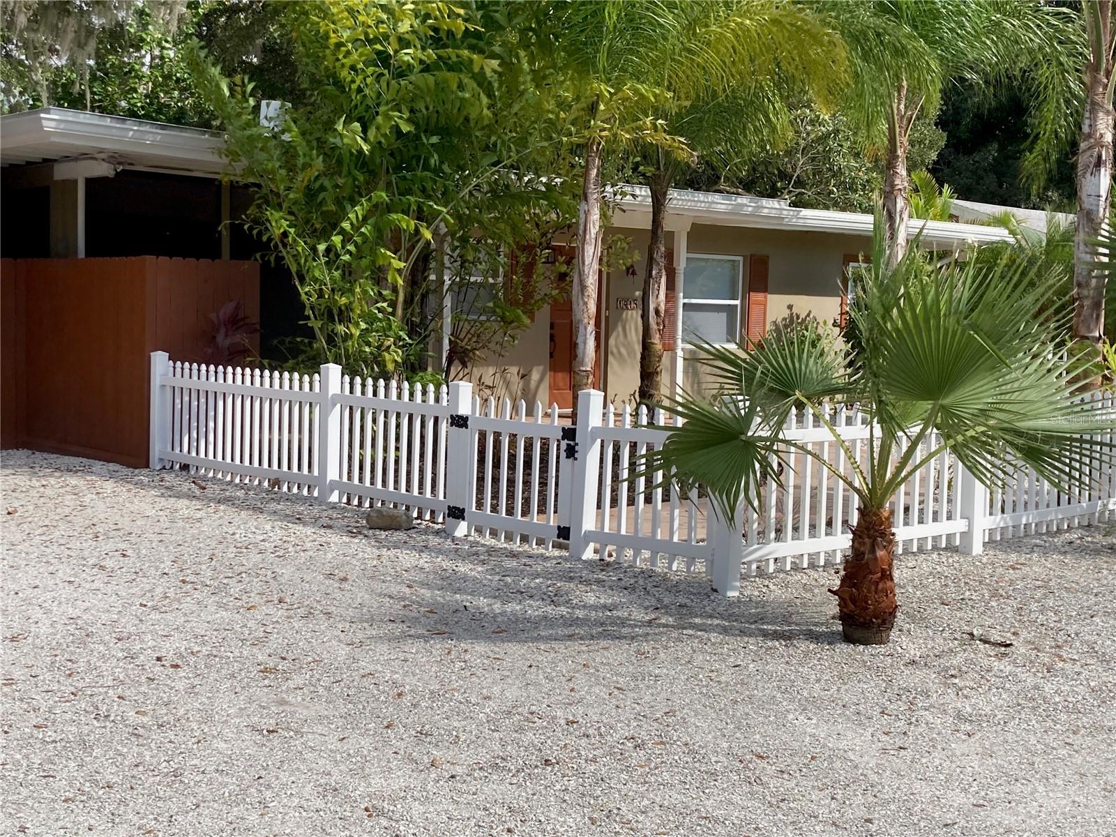 1415 S SCHOOL AVE, SARASOTA, FL, 34239