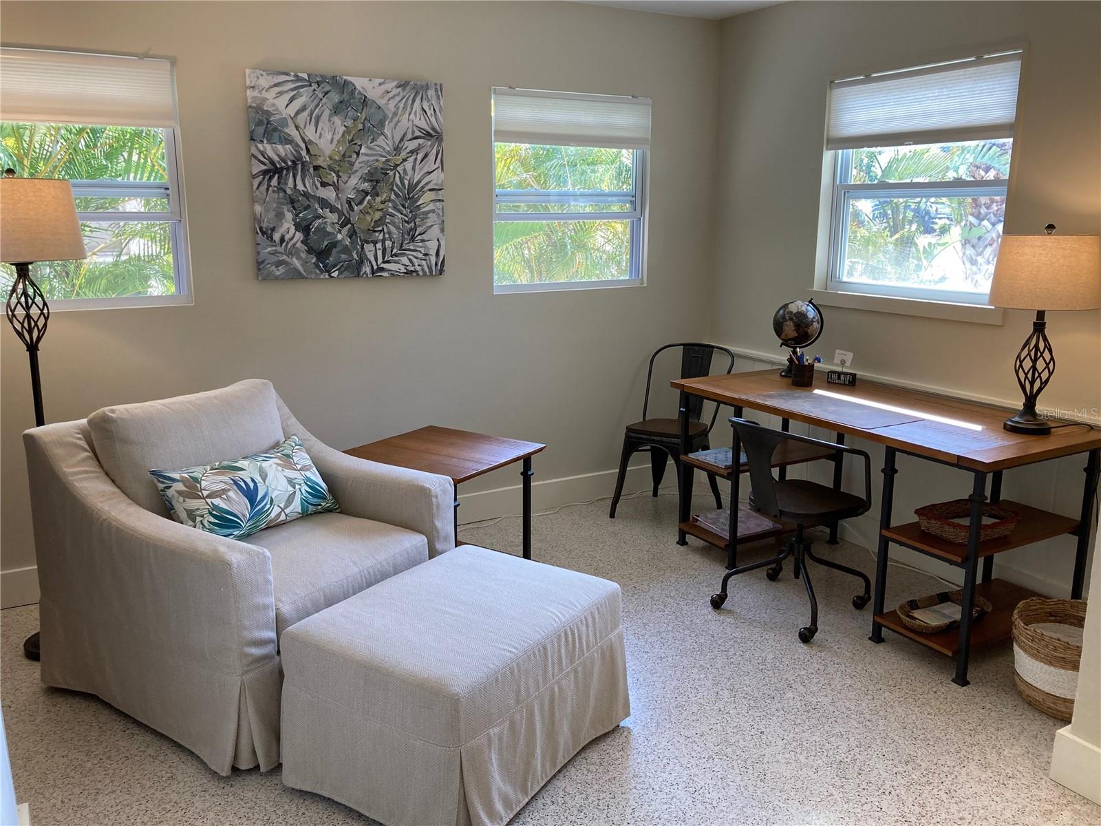 1415 S SCHOOL AVE, SARASOTA, FL, 34239