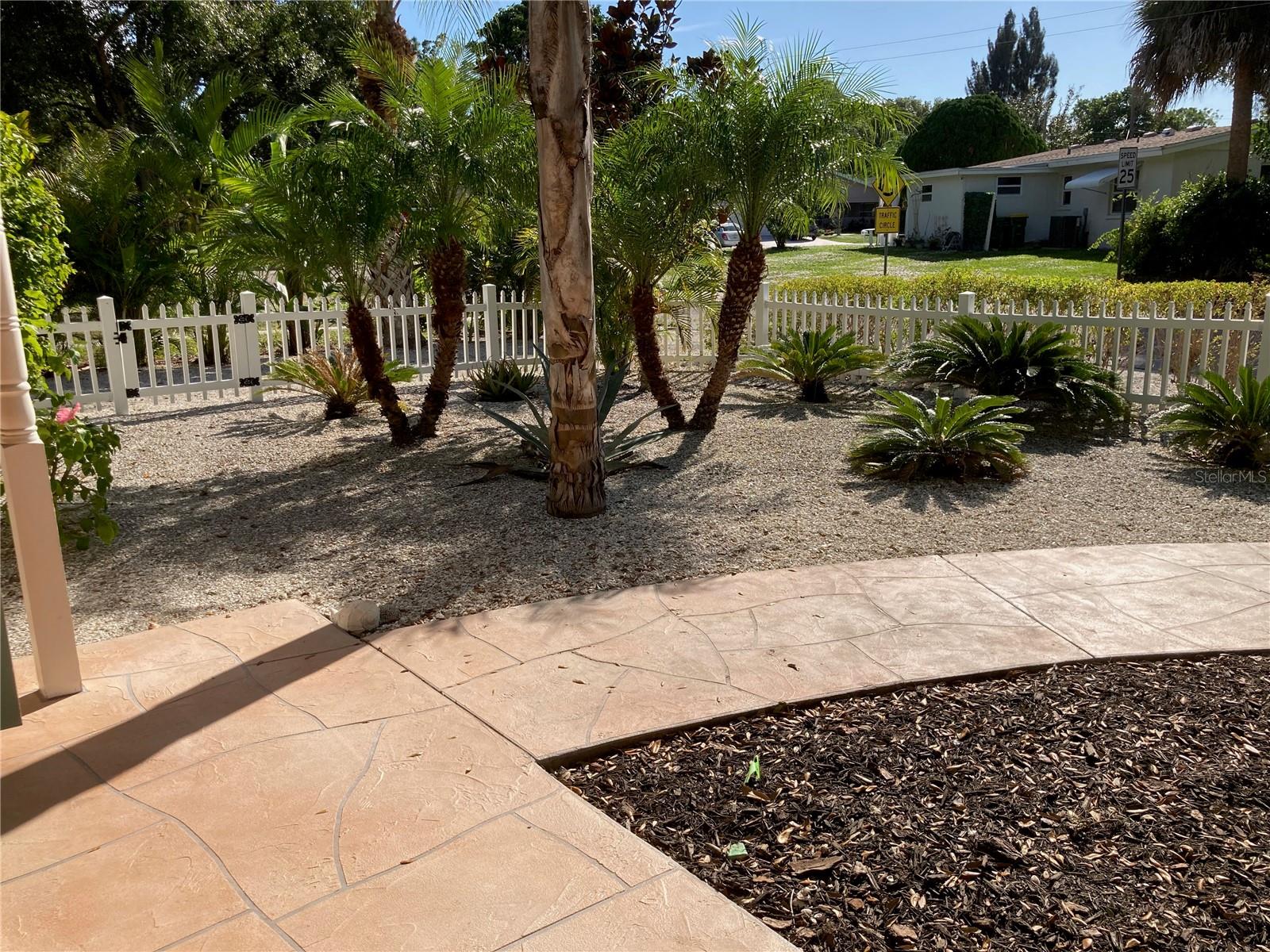 1415 S SCHOOL AVE, SARASOTA, FL, 34239