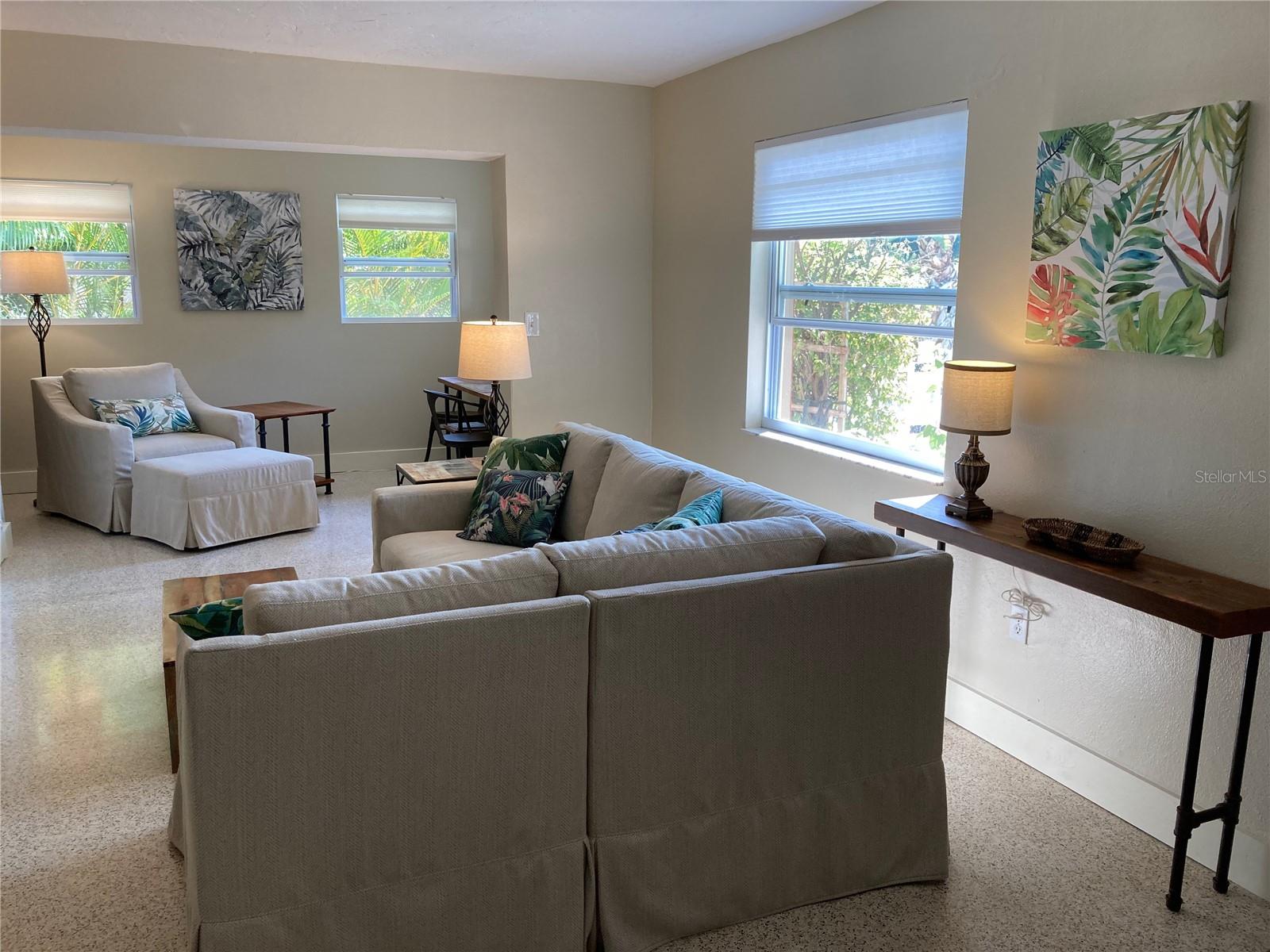 1415 S SCHOOL AVE, SARASOTA, FL, 34239