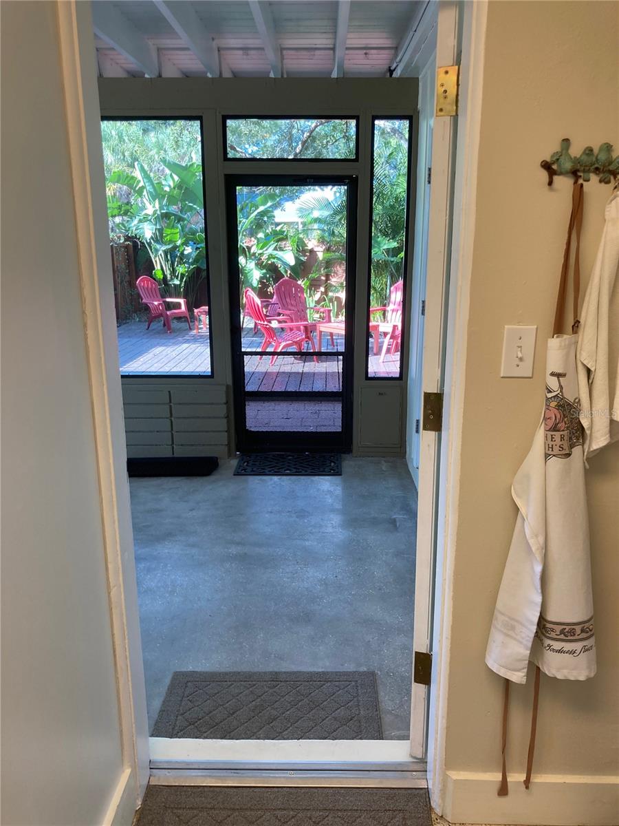 1415 S SCHOOL AVE, SARASOTA, FL, 34239