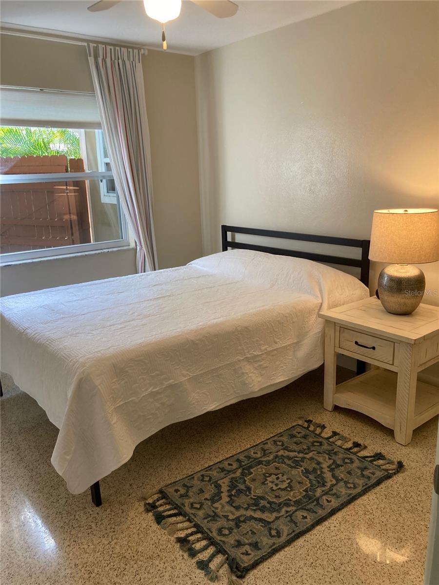 1415 S SCHOOL AVE, SARASOTA, FL, 34239