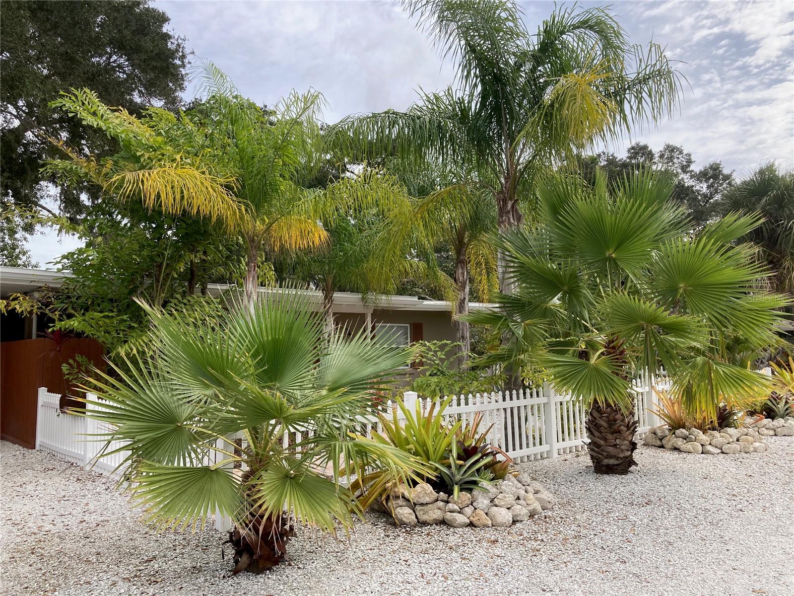 1415 S SCHOOL AVE, SARASOTA, FL, 34239