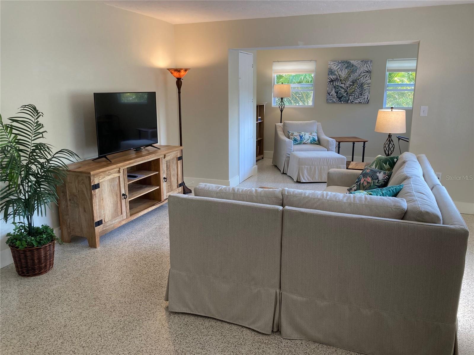 1415 S SCHOOL AVE, SARASOTA, FL, 34239