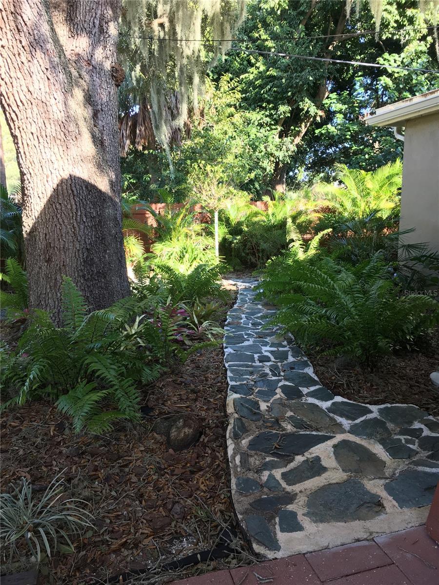 1415 S SCHOOL AVE, SARASOTA, FL, 34239