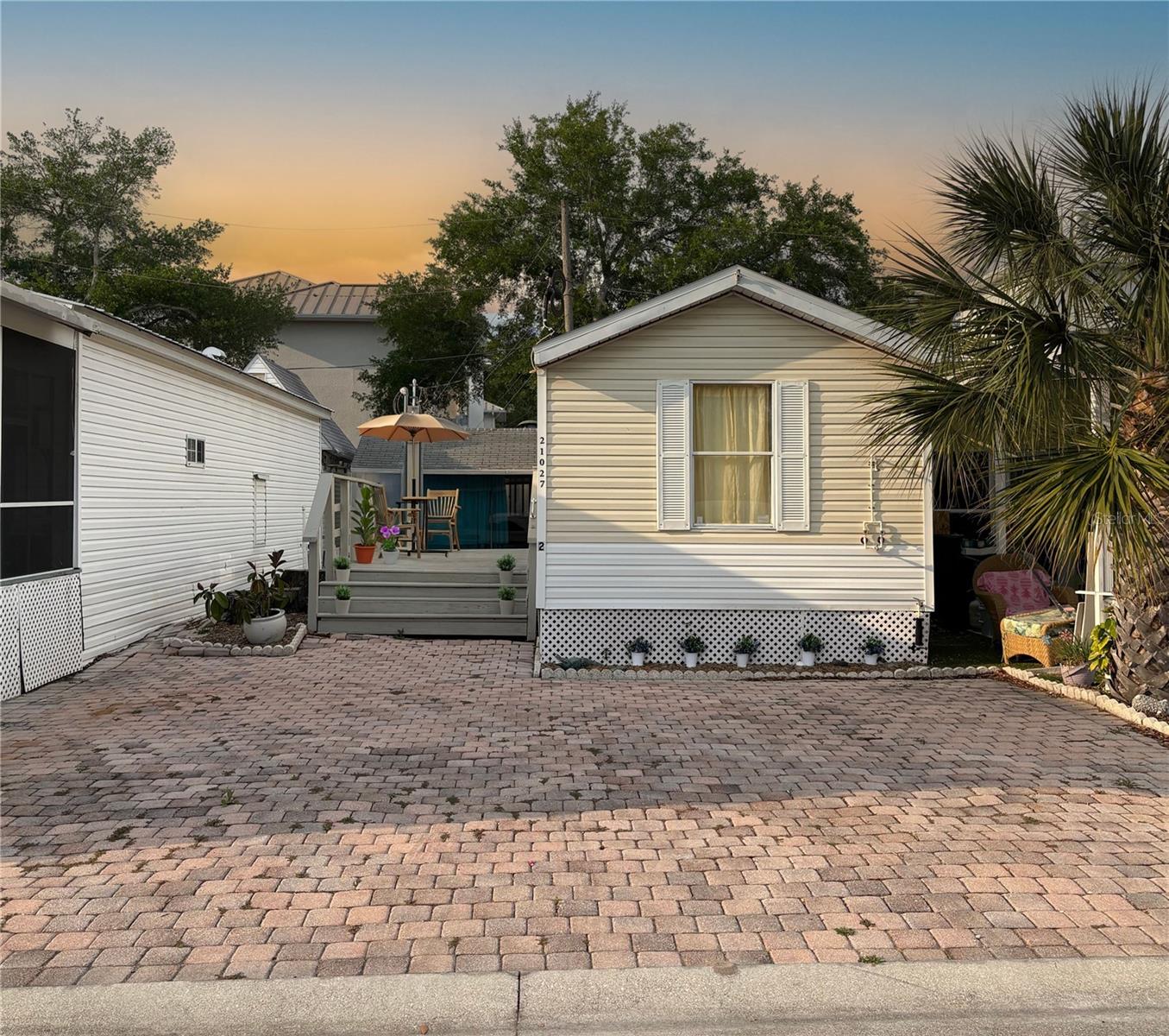 21027 LAZY DAYS CIR, LUTZ, FL, 33558
