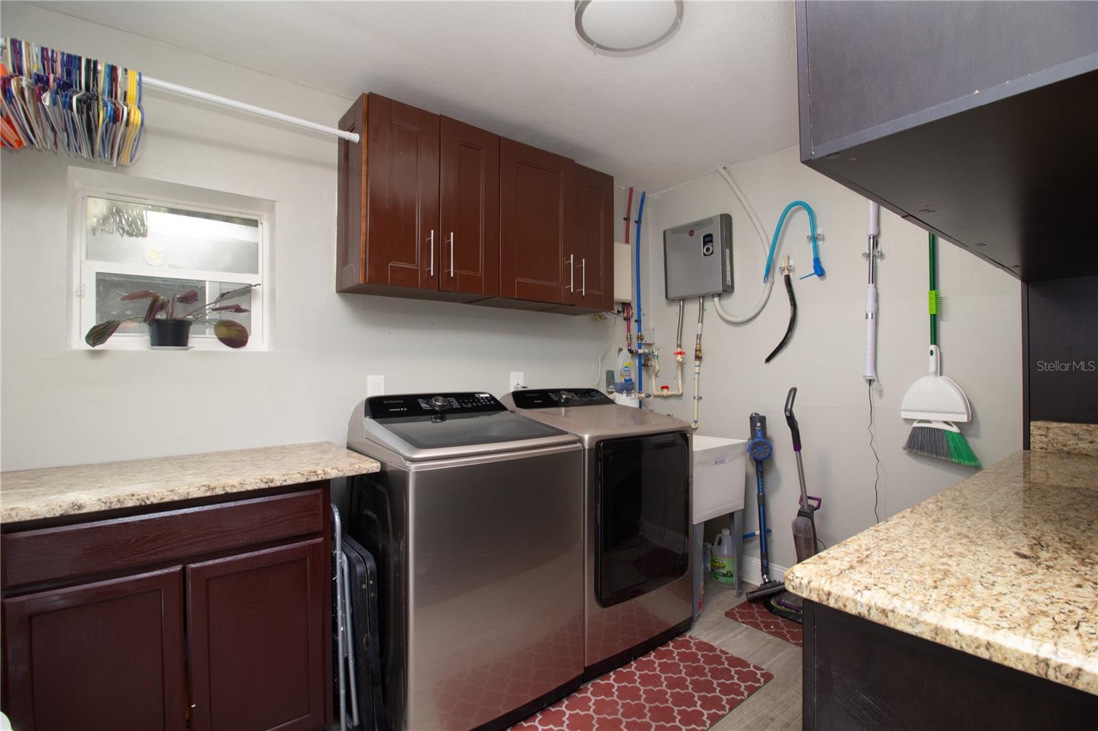 7018 OAKVIEW CIR, TAMPA, FL, 33634