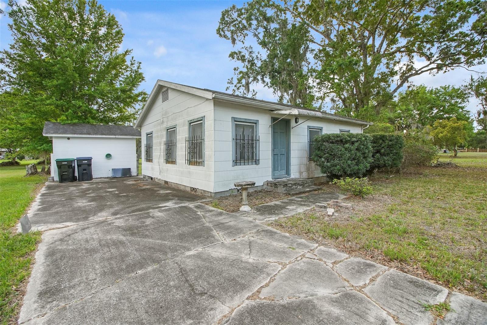 2205 & 2211 LAKE PICKETT RD, ORLANDO, FL, 32826