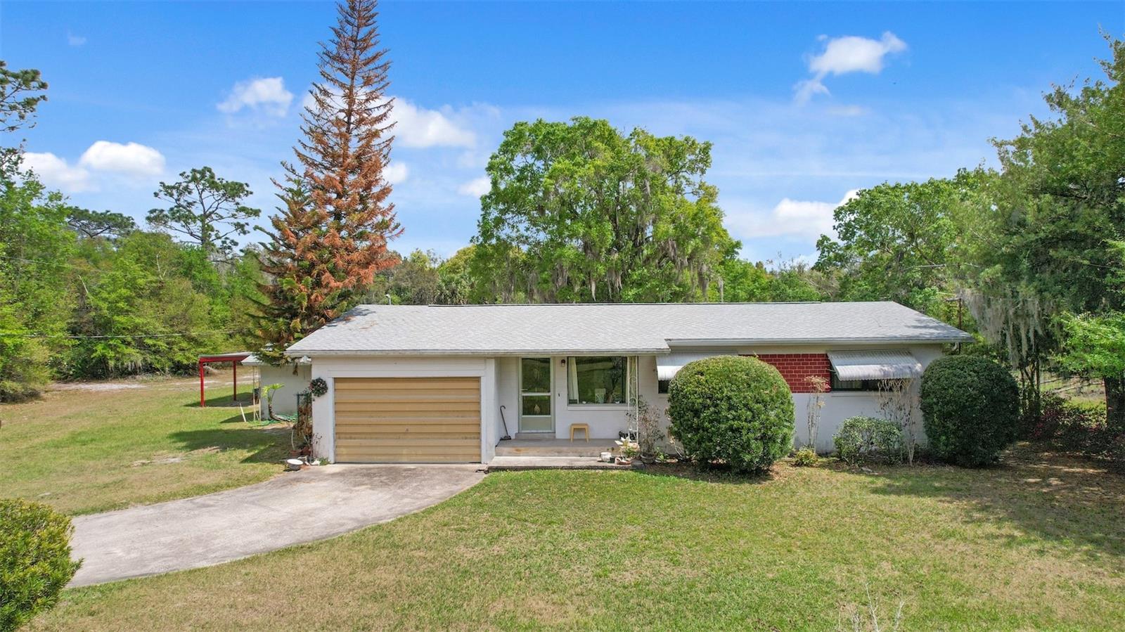 2205 & 2211 LAKE PICKETT RD, ORLANDO, FL, 32826