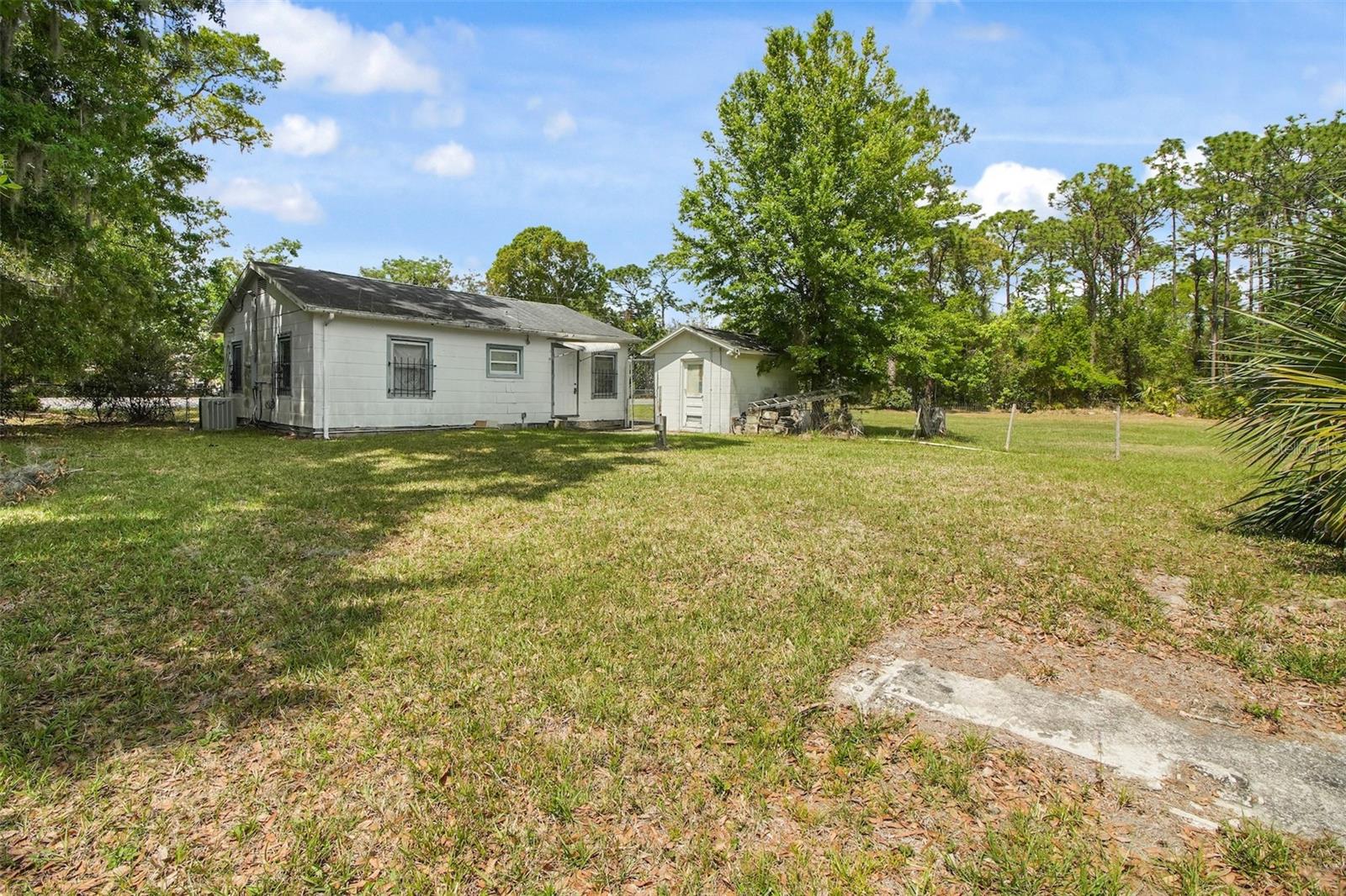2205 & 2211 LAKE PICKETT RD, ORLANDO, FL, 32826