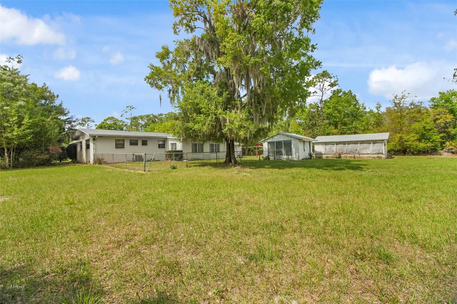 2205 & 2211 LAKE PICKETT RD, ORLANDO, FL, 32826
