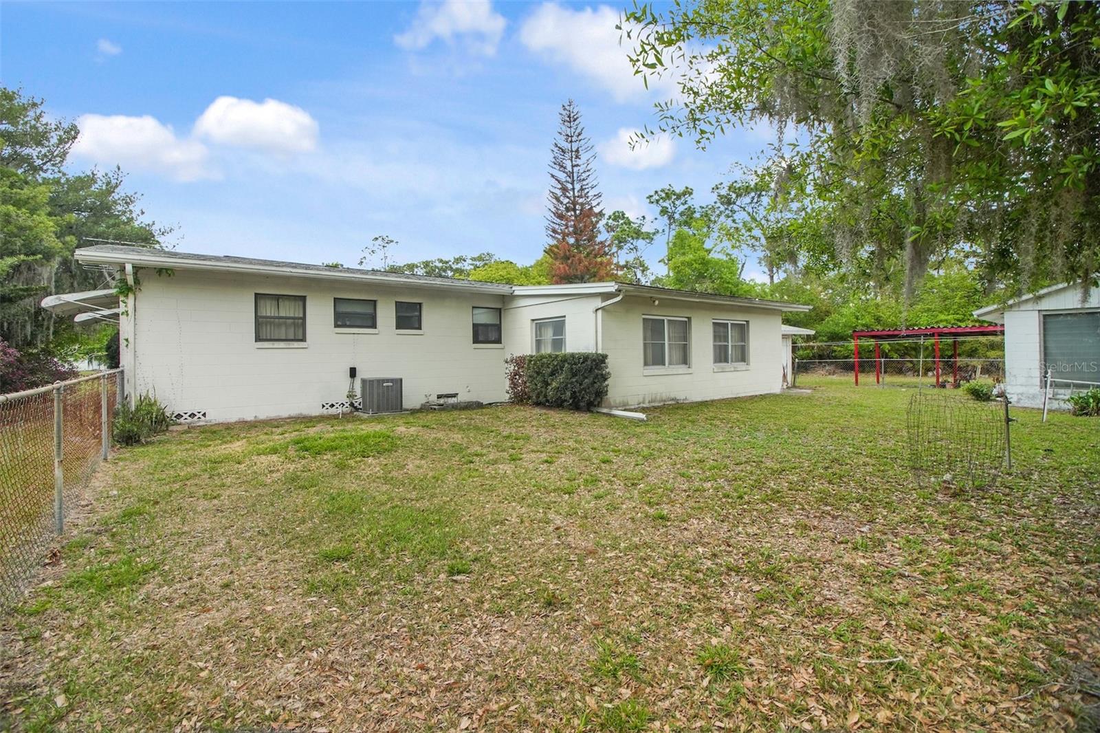 2205 & 2211 LAKE PICKETT RD, ORLANDO, FL, 32826