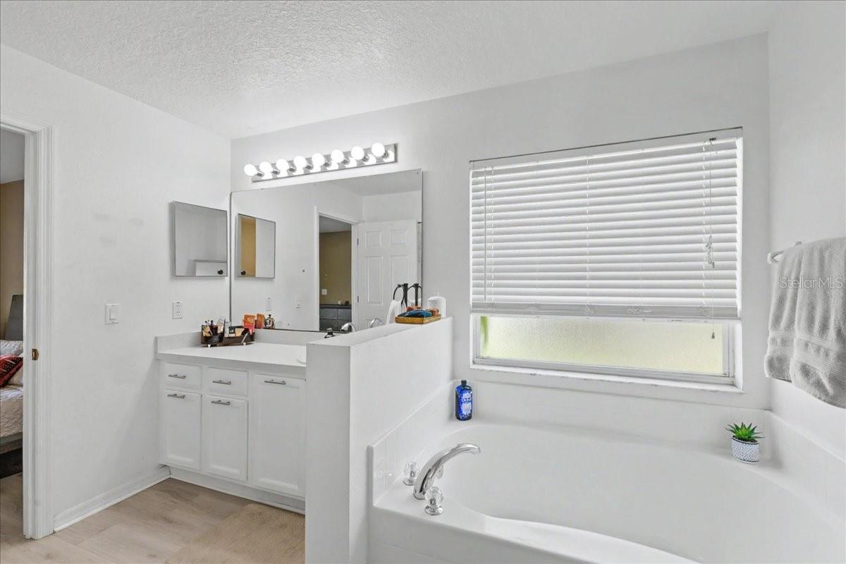 342 MARINERS GATE DR, EDGEWATER, FL, 32141
