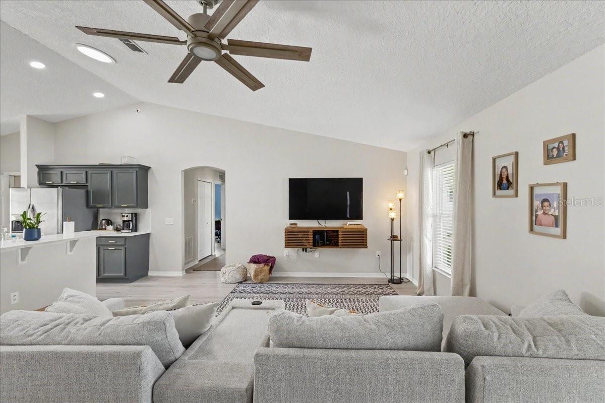 342 MARINERS GATE DR, EDGEWATER, FL, 32141