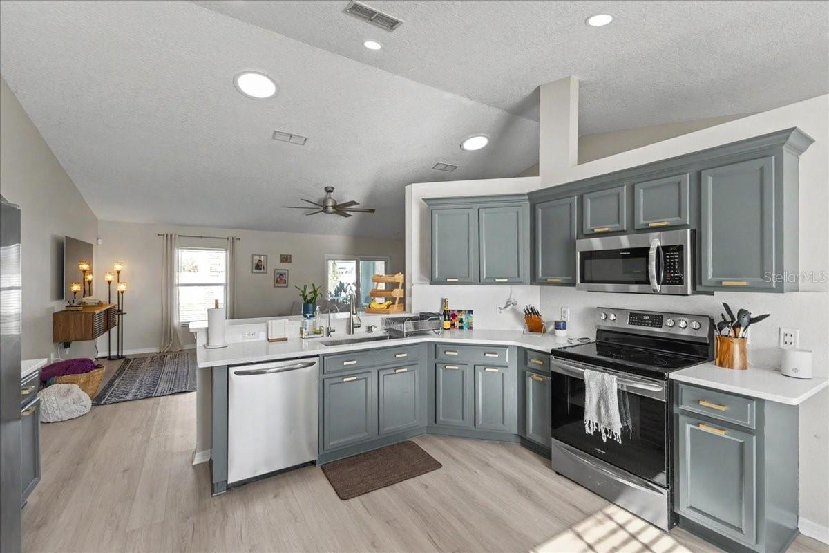 342 MARINERS GATE DR, EDGEWATER, FL, 32141