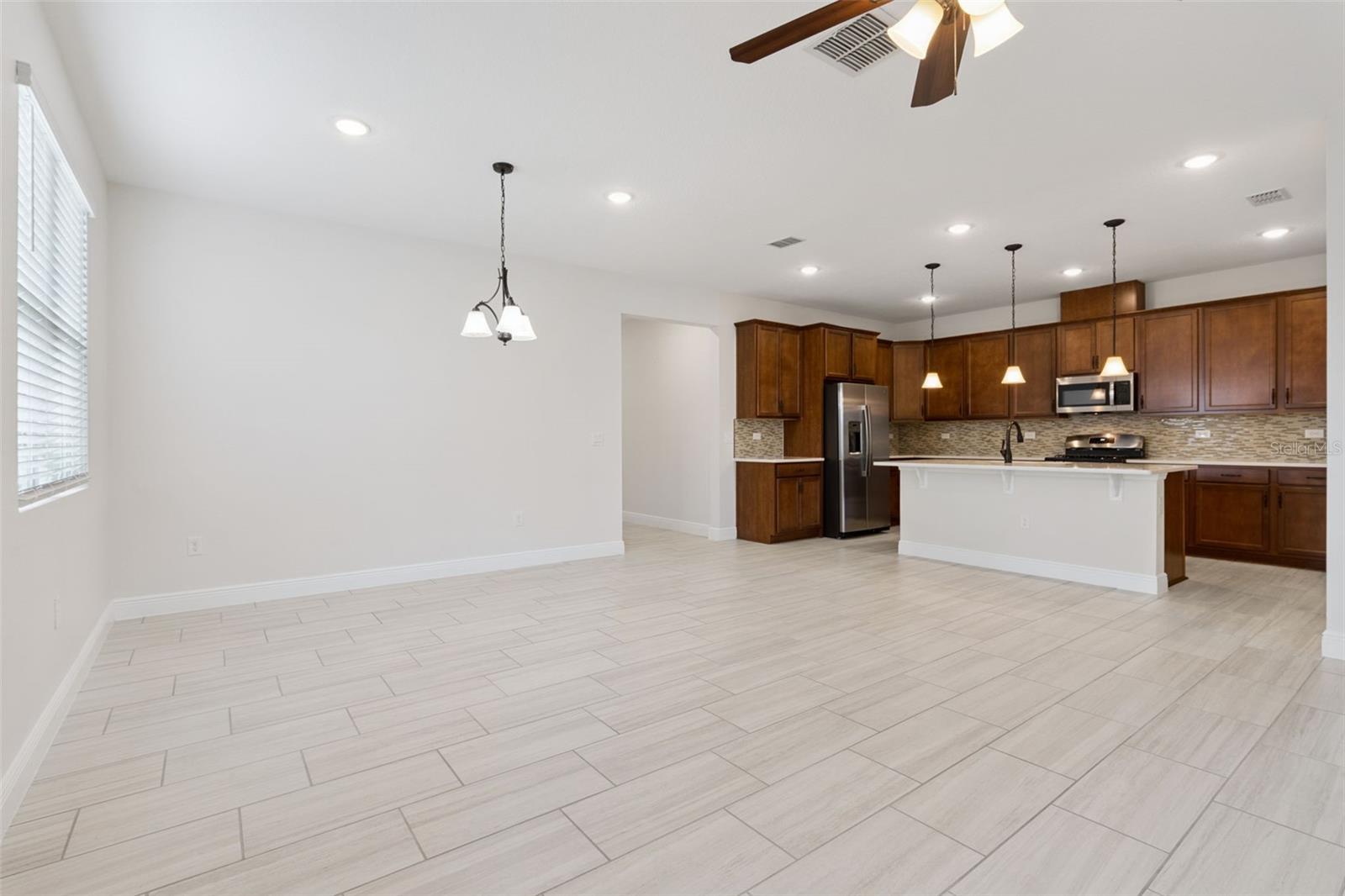 5064 MEADOW SONG DR, LEESBURG, FL, 34748